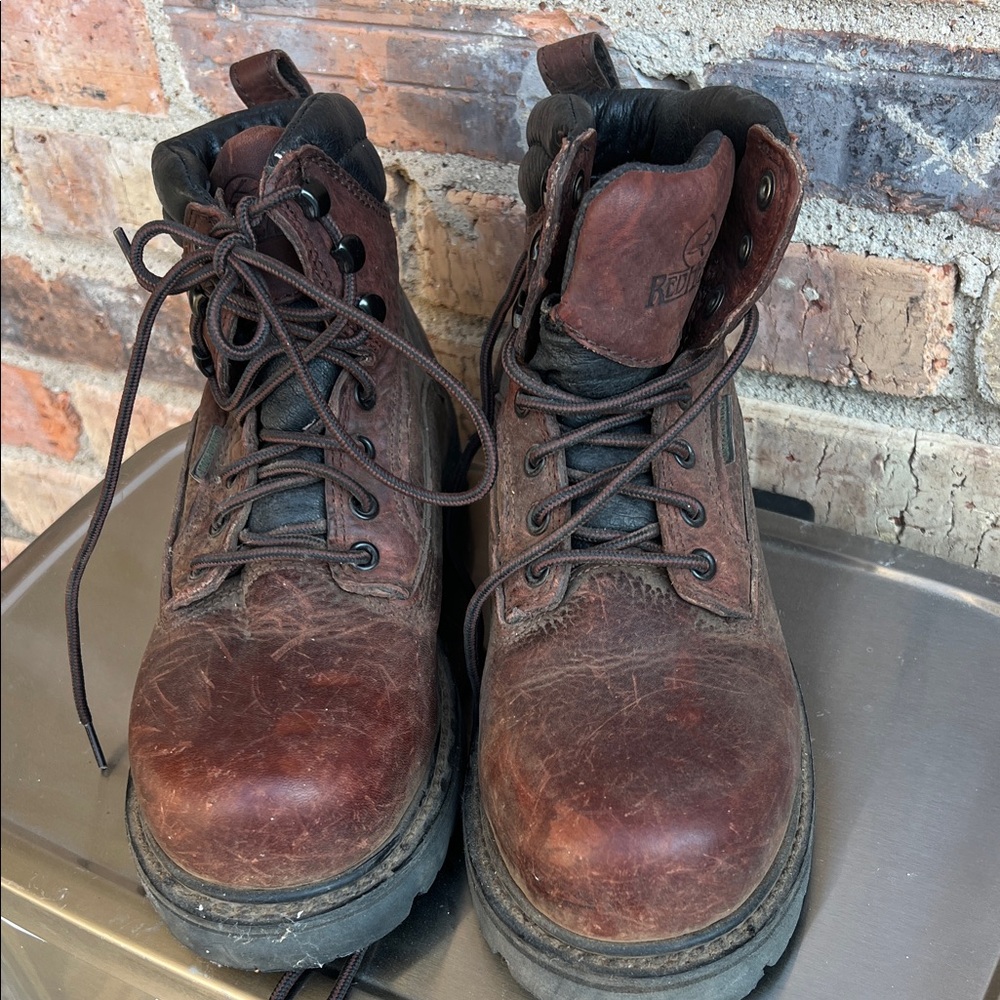 RedHead Steel Toe Boot.  Rustic Brown Lace-Up Outdoor . Oil resistant.Steel Toe.